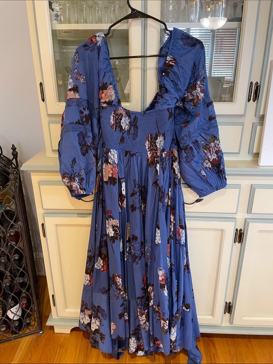 Free People Dresses & Skirts - Free People Blue Floral Maxi Dress with Puff Sleeves never worn